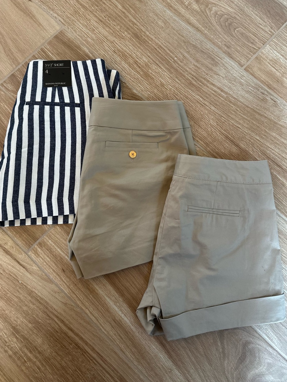 Bundle of 3 Women's Shorts. Tan Michael Kors and Stripped Banana Republic  SZ 4